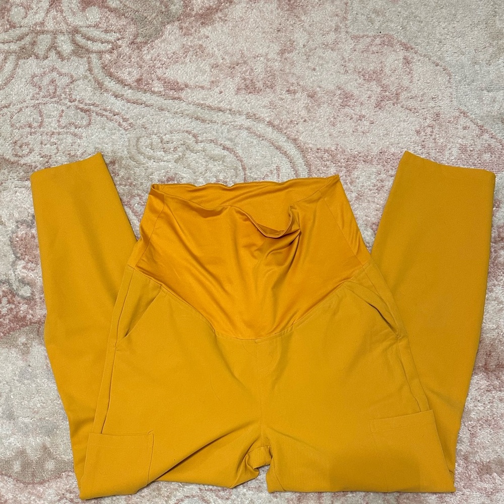 Mandala scrub pants MATERNITY size medium petite. Mustard yellow.